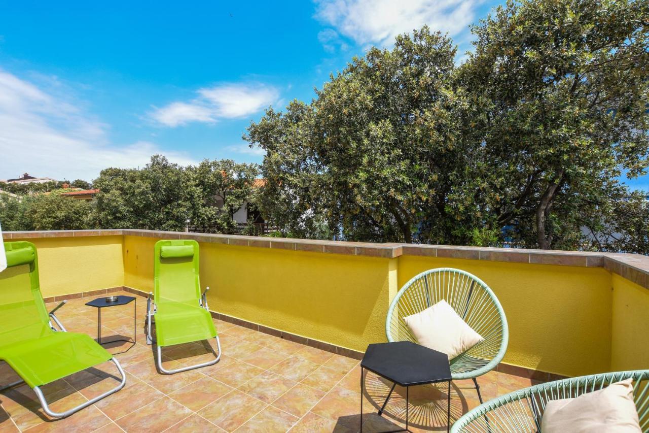 Apartmani Plazibat マンドレ エクステリア 写真